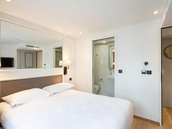 HOTEL AU COEUR DES ARTS ET METIERS : photo 8 de la chambre chambre double - vue sur rue