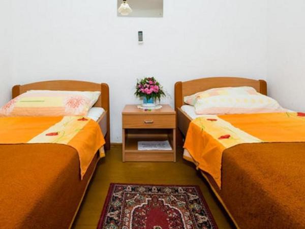 Rooms Kisic : photo 2 de la chambre chambre lits jumeaux avec salle de bains commune