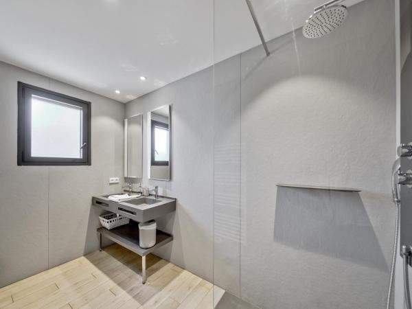 Résidence Pierre & Vacances Premium Vesna Rossa : photo 8 de la chambre villa 2 chambres avec climatisation, piscine privée de 4 mètres et jardin (4 adultes)