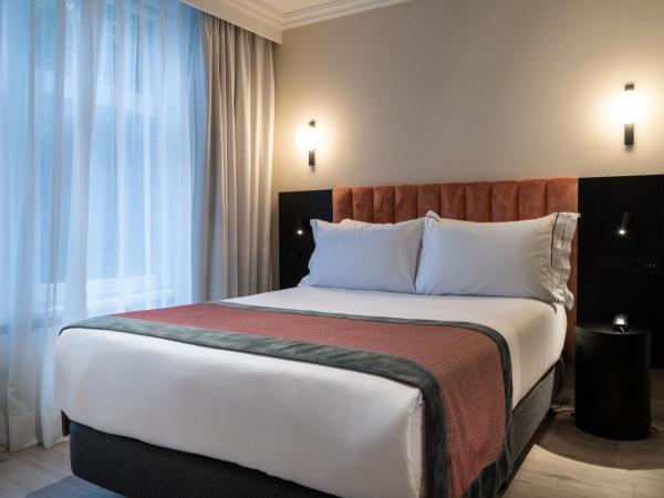 Catalonia Vondel Amsterdam : photo 2 de la chambre petite chambre double premium