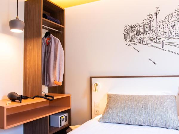 Hotel du Pin Nice Port : photo 3 de la chambre chambre lits jumeaux standard