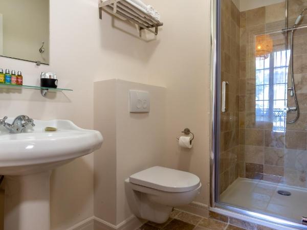 Hôtel Le Relais de Poste Arles Centre Historique : photo 6 de la chambre suite