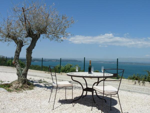 Residence de Tourisme la Provence : photo 4 de la chambre appartement avec vue panoramique