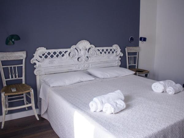 Cialoma B&B : photo 10 de la chambre chambre double avec salle de bains privative