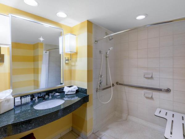 Wyndham Grand Oklahoma City Downtown : photo 2 de la chambre chambre lit king-size - adaptée aux personnes malentendantes - non-fumeurs