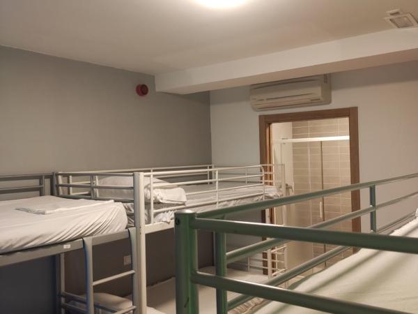 Pensión San Fermín : photo 2 de la chambre lit dans dortoir mixte de 8 lits 