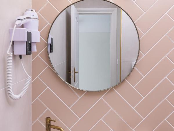 Hôtel Flor : photo 2 de la chambre chambre double confort - Étage