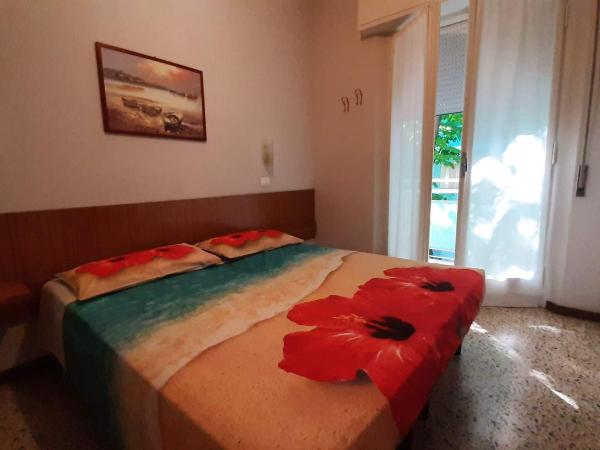 Hotel Amalfi : photo 2 de la chambre chambre double standard avec ventilateur
