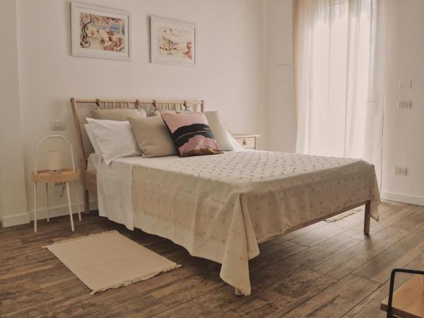 ADELE E IL DUCA Bed and Breakfast : photo 1 de la chambre chambre double avec patio