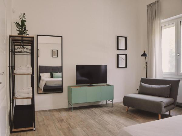 ADELE E IL DUCA Bed and Breakfast : photo 3 de la chambre chambre double deluxe avec lit d'appoint