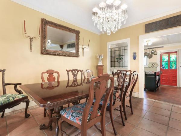 Historic Inn in the Marigny, blocks to French Quarter : photo 2 de la chambre cottage 3 chambres