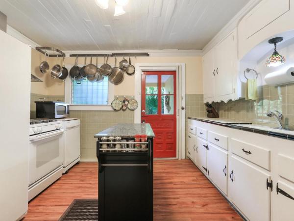 Historic Inn in the Marigny, blocks to French Quarter : photo 1 de la chambre cottage 3 chambres