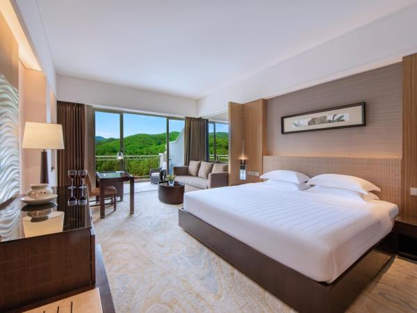 Mission Hills Hotel Resorts Dongguan : photo 1 de la chambre grande deluxe king room (mountain view)