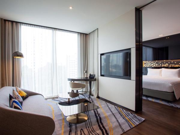 Novotel Singapore On Stevens : photo 9 de la chambre suite lit king-size premier
