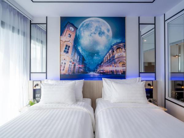 Ratri Hotel Phuket Old Town : photo 2 de la chambre chambre lits jumeaux deluxe