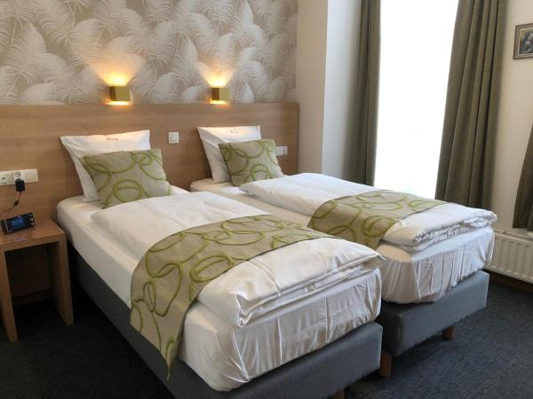 Hotel Fevery : photo 9 de la chambre chambre double confort