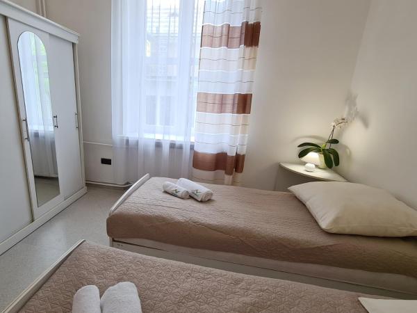 CKS Wrocław - Centrum Konferencyjno-Szkoleniowe CS Natura Tour : photo 8 de la chambre chambre triple