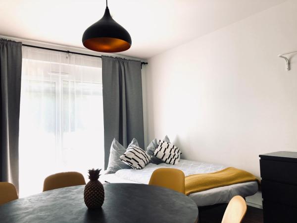 APSTAY Serviced Apartments - Self Check-in : photo 9 de la chambre appartement avec balcon