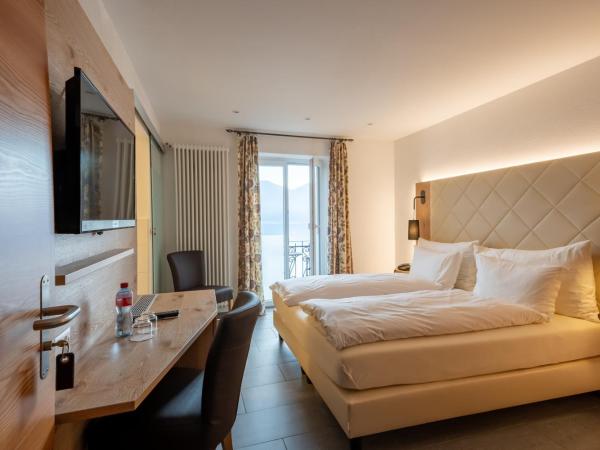 Hotel Collinetta : photo 5 de la chambre chambre double – vue sur lac