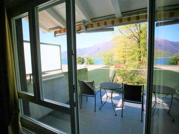 Hotel Collinetta : photo 8 de la chambre chambre double – vue sur lac