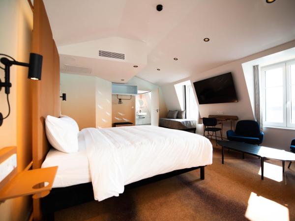 YOU Are Deauville : photo 3 de la chambre suite junior avec terrasse