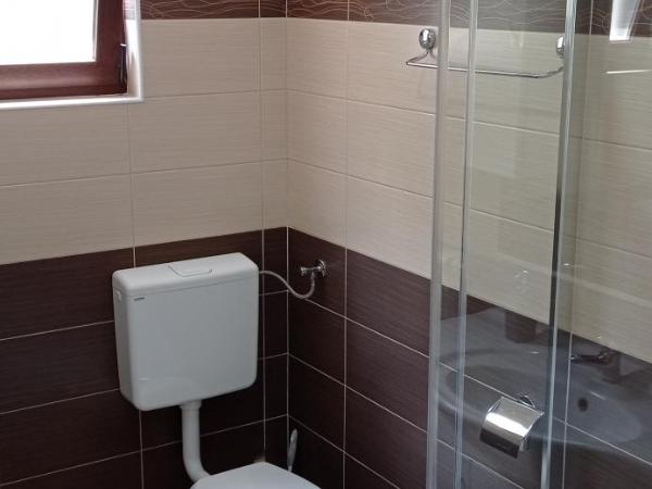 Viktor rooms and apartments : photo 8 de la chambre chambre double deluxe