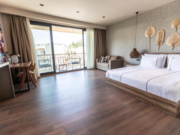 KHAI HOTEL BODRUM : photo 4 de la chambre suite - vue sur piscine 