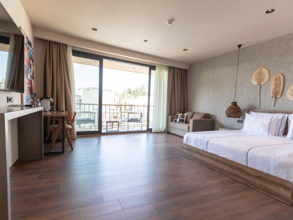 KHAI HOTEL BODRUM : photo 1 de la chambre suite - vue sur piscine 