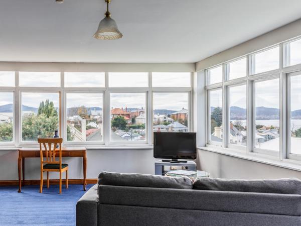 Battery Point Manor : photo 3 de la chambre chambre lit king-size - 5