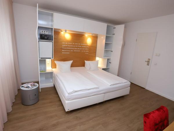 Art Hotel City Leipzig : photo 10 de la chambre chambre double standard côté rue