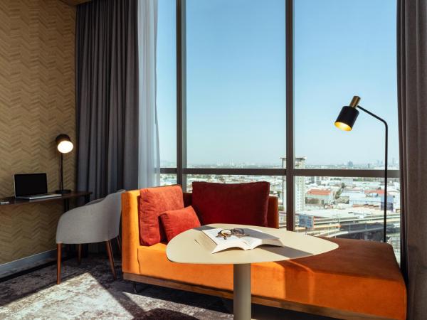 Novotel Mexico City Toreo : photo 6 de la chambre suite deluxe avec baignoire spa