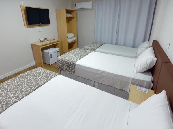 Fênix Hotel Bom Retiro : photo 1 de la chambre chambre triple standard