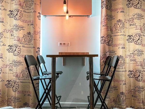 Kyriad Marseille Blancarde - Timone : photo 7 de la chambre appartement 1 chambre - 1 lit double 1 canapé-lit