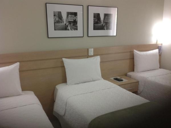 Upper Hotel : photo 5 de la chambre chambre triple standard