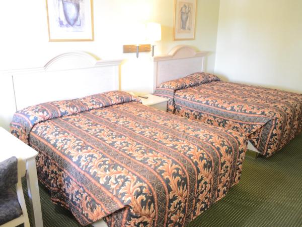 Scottish Inn and Suites NRG Park/Texas Medical Center - Houston : photo 7 de la chambre chambre double avec 2 lits doubles