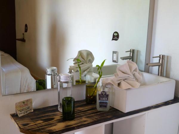 Kuku Ruku Hotel : photo 6 de la chambre chambre lit king-size