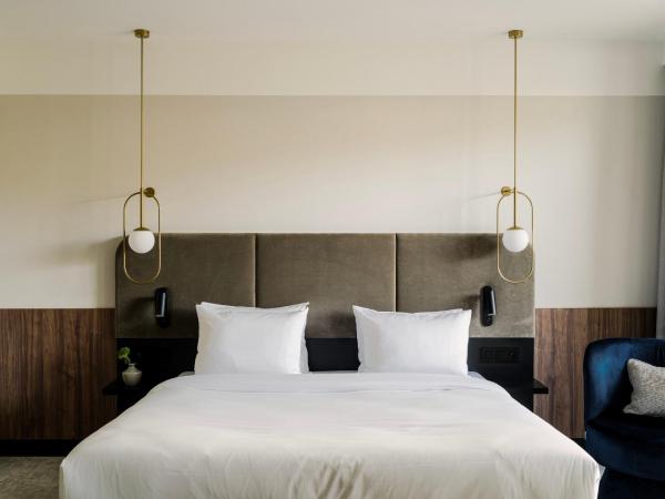 Royal Tulip Sand Kolobrzeg : photo 4 de la chambre chambre familiale 1 lit king-size avec balcon et canapé-lit