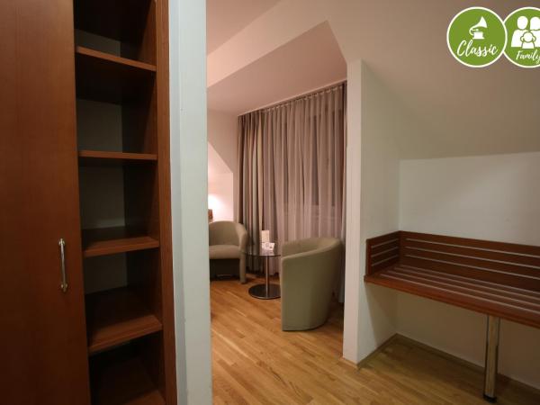arte Hotel Wien Stadthalle : photo 2 de la chambre chambre familiale
