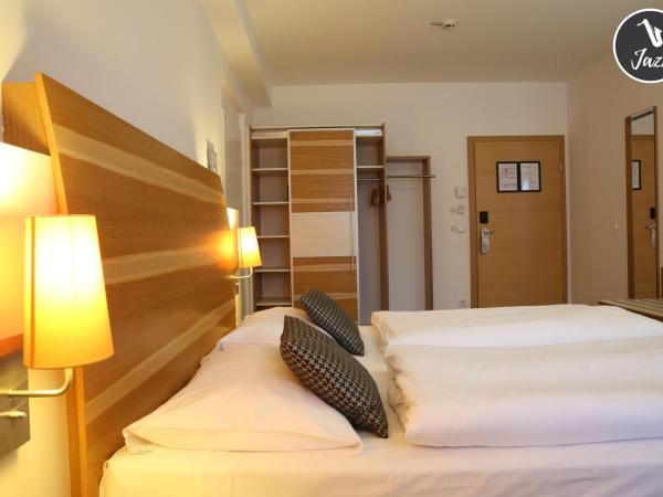 arte Hotel Wien Stadthalle : photo 3 de la chambre chambre double jazz deluxe