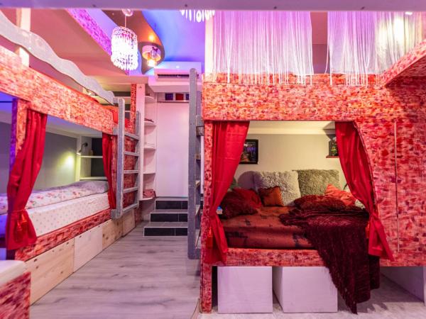 RICARDO Team-Hostel : photo 4 de la chambre dortoir mixte