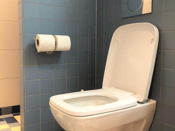 23 SouS : photo 4 de la chambre chambre lits jumeaux avec salle de bains privative