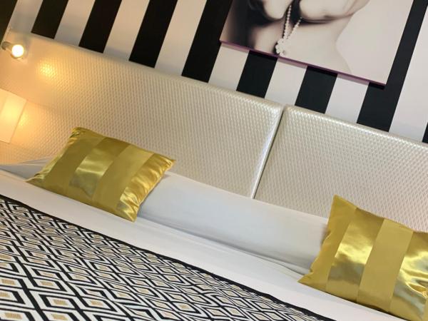 Grand Hôtel de Nîmes 4 étoiles : photo 1 de la chambre chambre lit king-size supérieure