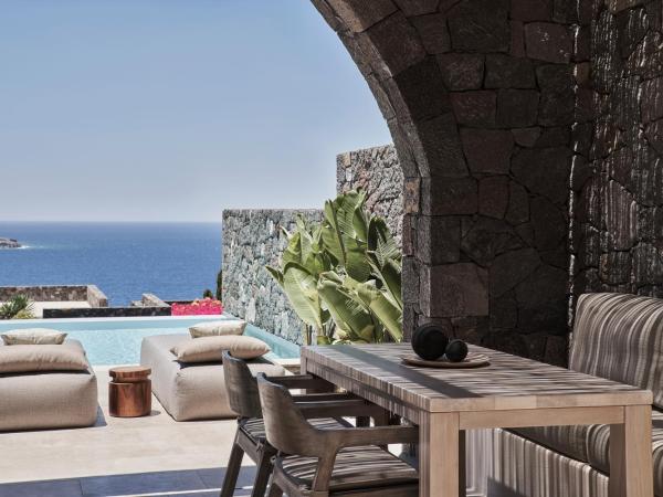 Canaves Epitome - Small Luxury Hotels of the World : photo 2 de la chambre suite avec piscine