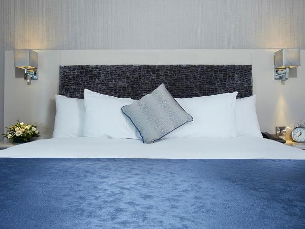 Tower Hotel & Leisure Centre : photo 3 de la chambre chambre lit king-size deluxe