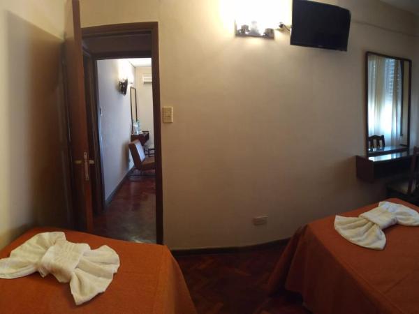 Crystal Hotel : photo 1 de la chambre appartement avec salle de bains commune