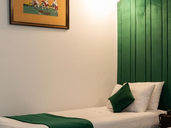 Hotel Majestic : photo 8 de la chambre chambre double