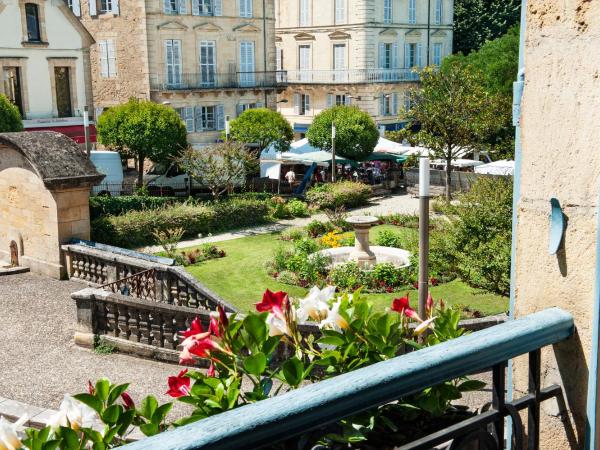 Les Cordeliers : photo 3 de la chambre chambre lit king-size deluxe