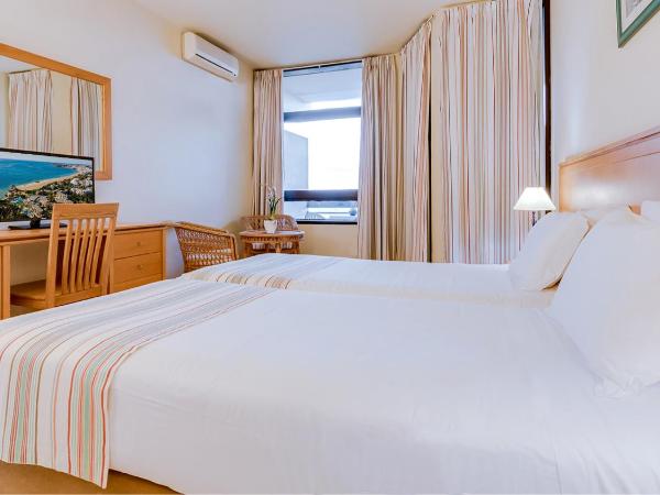 Auramar Beach Resort : photo 1 de la chambre chambre lits jumeaux