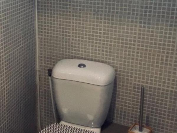 Hôtel boutique Quai d'Azur : photo 4 de la chambre chambre familiale climatisée avec terrasse privée