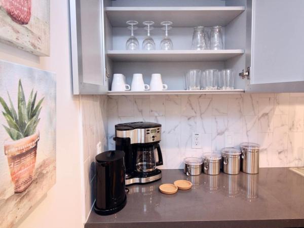 Los Angeles Premium Suites with Free Parking : photo 6 de la chambre appartement 2 chambres avec balcon